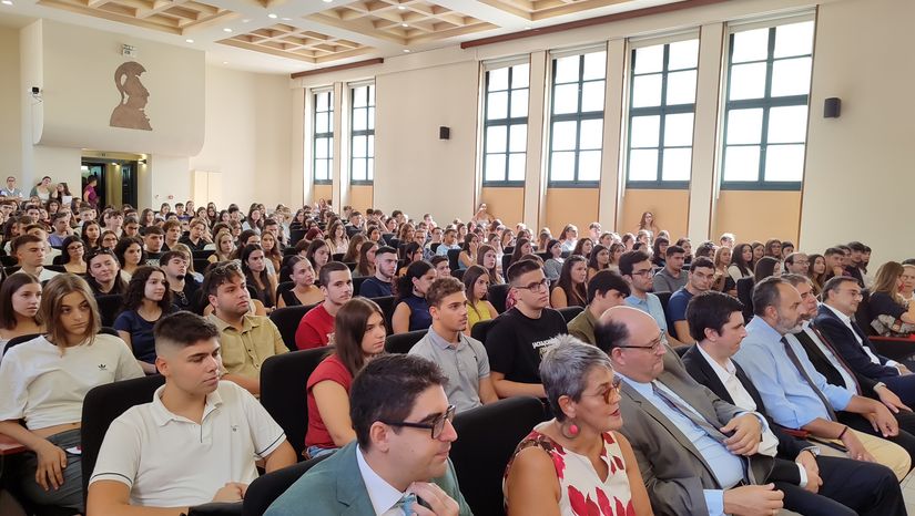 ΤΕΛΕΤΗ ΥΠΟΔΟΧΗΣ ΠΡΩΤΟΕΤΩΝ ΦΟΙΤΗΤΩΝ ΤΗΣ ΝΟΜΙΚΗΣ ΣΧΟΛΗΣ
