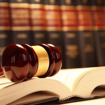 ΠΡΟΓΡΑΜΜΑ ΕΙΣΑΓΩΓΙΚΩΝ ΕΞΕΤΑΣΕΩΝ ΜΕΤΑΠΤΥΧΙΑΚΩΝ ΠΡΟΓΡΑΜΜΑΤΩΝ ΝΟΜΙΚΗΣ ΣΧΟΛΗΣ 2025-2026