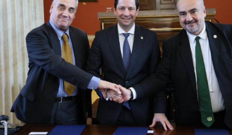 Πανεπιστήμιο Αθηνών και Δικηγορικός Σύλλογος Αθηνών: μνημόνιο συνεργασίας 